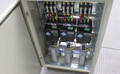 為什么大多數(shù)電力電容器的額定電壓會(huì)選擇450V或480V？
